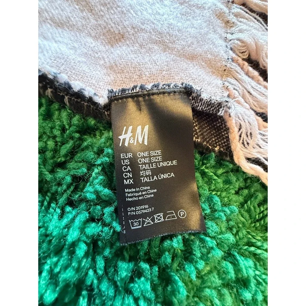 H&M DIVIDED L'ETERNITE Black Pink Romantic Scarf 80